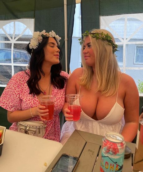 Anna K art star galleries