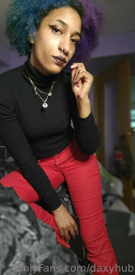 daxyhub model pretty archive