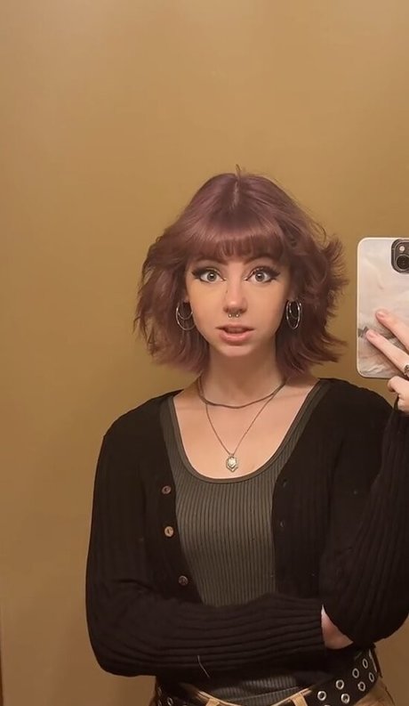 OkayGnomie adult star photos