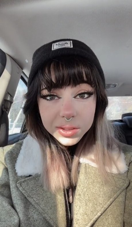 OkayGnomie model art pictures