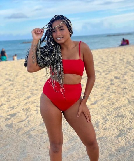 Mc Loma star beautiful img