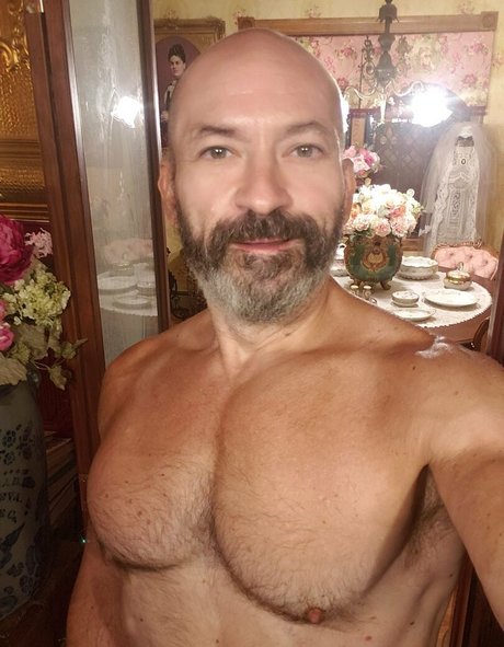 troymontana14 star pic