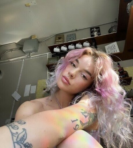 kambiiiii model nude gallery