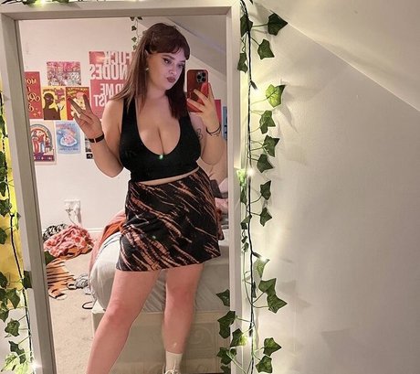 Charlotte A model sexy galleries