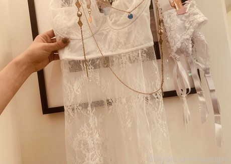 modeljenn high quality model images