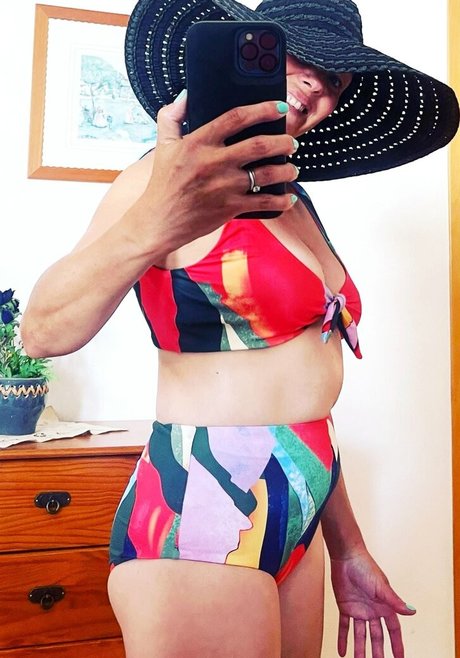 Sarah Cawood model top gallery