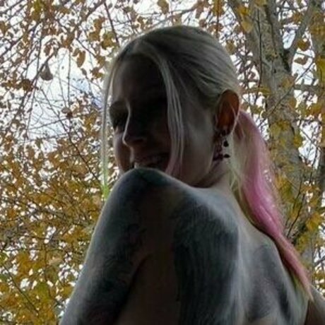 TriciaXPain star hot image