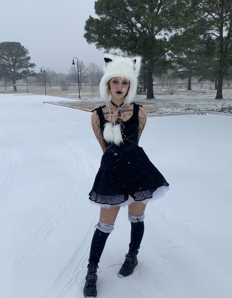 alienslush nude pornstar img