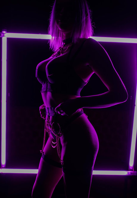 blonde milf onlyfans free pic