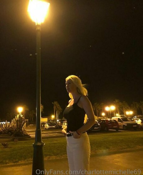 charlottemichelle69 model top pic
