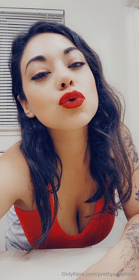 prettyanpetitex exclusive actress image