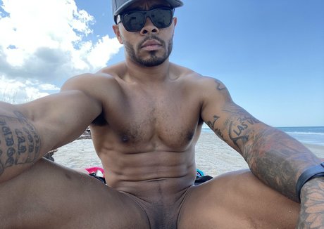 justicelv4 sex model pics