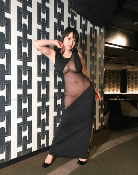 Omochan art actress photos