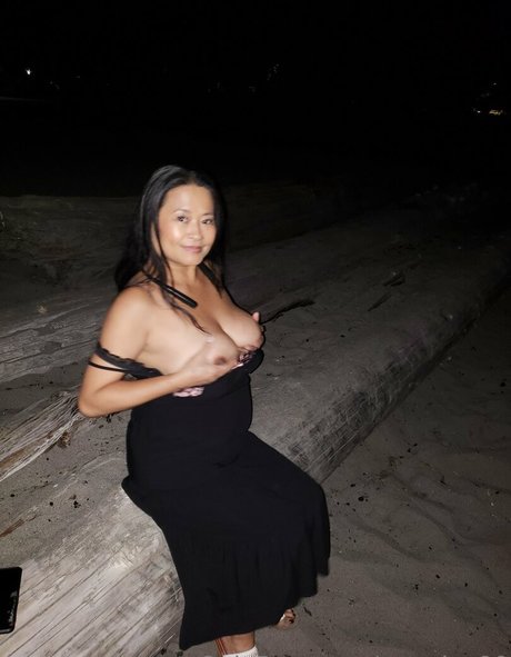 satoriva90 nudes model pic