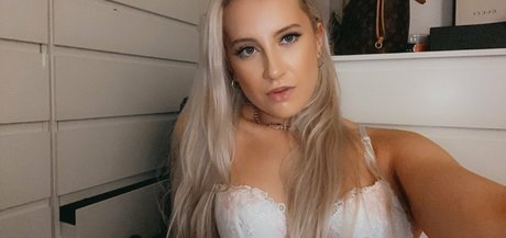 blonde milf onlyfans pornographic picture