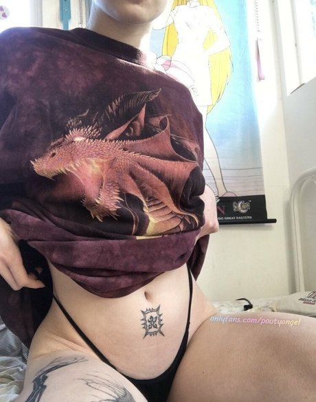 asian petite onlyfans adult image