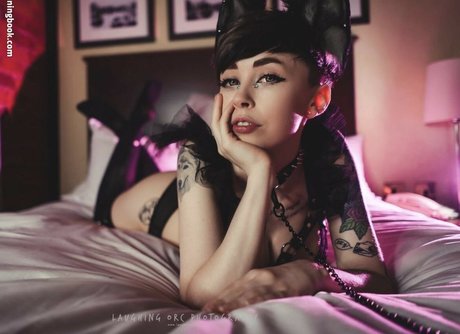 Emberwolf pornstar top picture