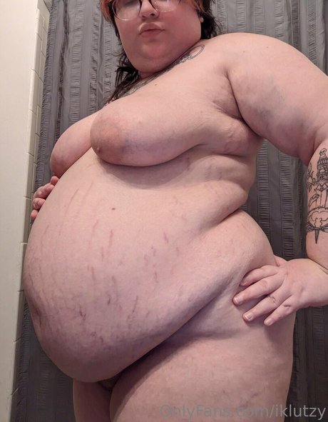 iklutzy star porn photos