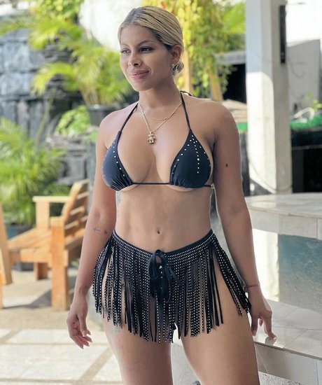 Jomi Roldan sexy star photo