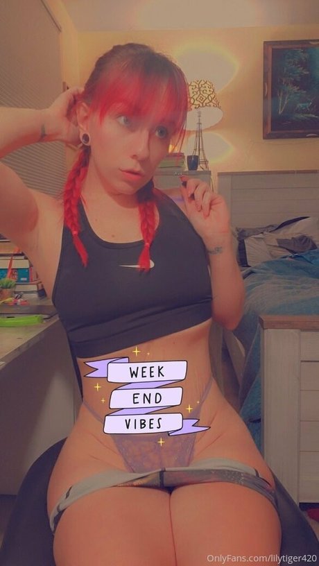 petite slut onlyfans erotic images