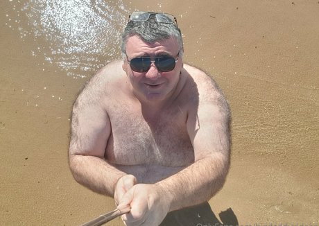 eating onlyfans sexy nudes pictures