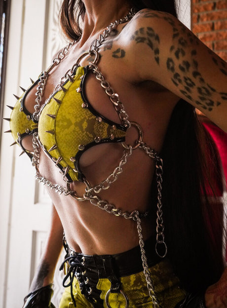 Sharon Ehman model picture