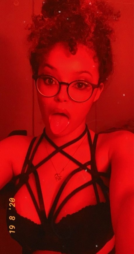 amateur wife onlyfans pornographic photos