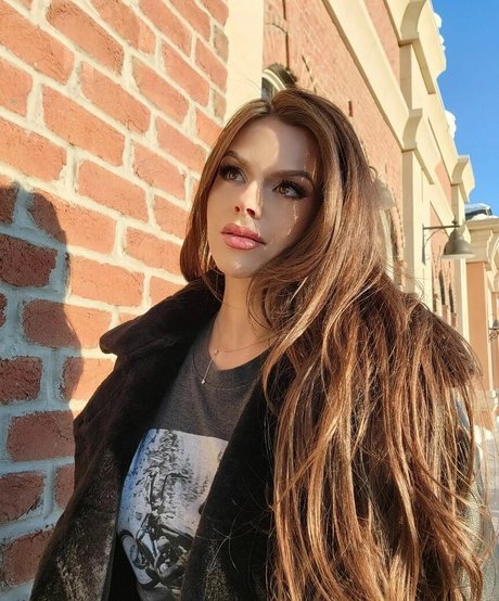 adelinesofficial best model galleries