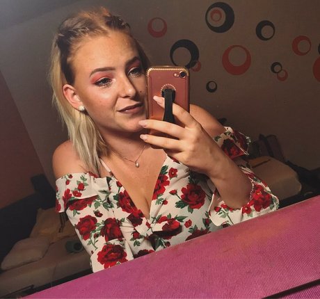 Sarah Neuhaus xxx actress archive