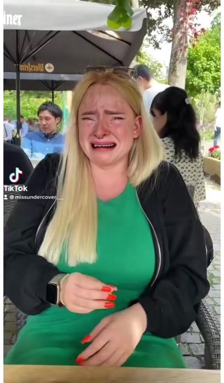 Sarah Neuhaus perfect model photo