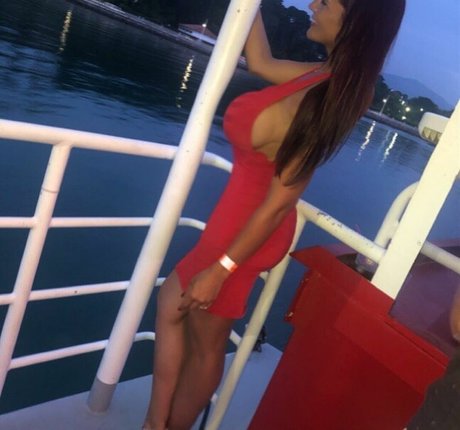 busty mom onlyfans free naked pictures