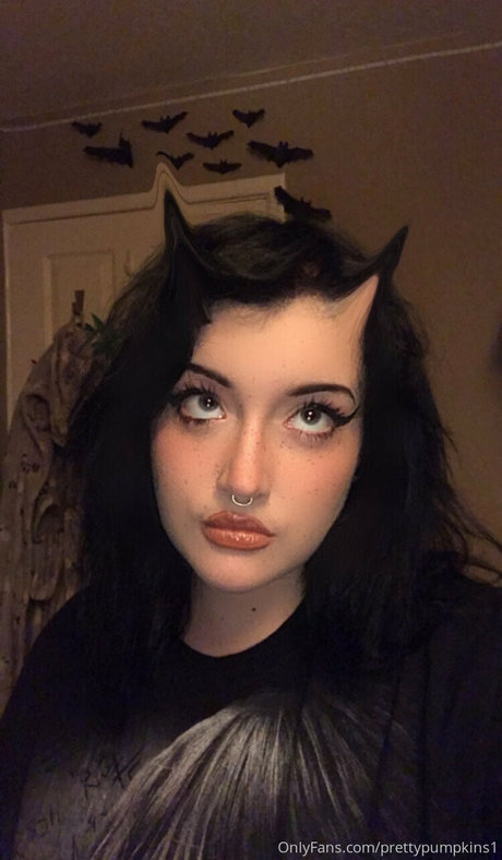 prettypumpkins1 perfect model pic