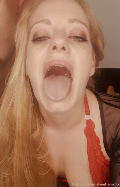 sweet miaxxx pornstar art pictures