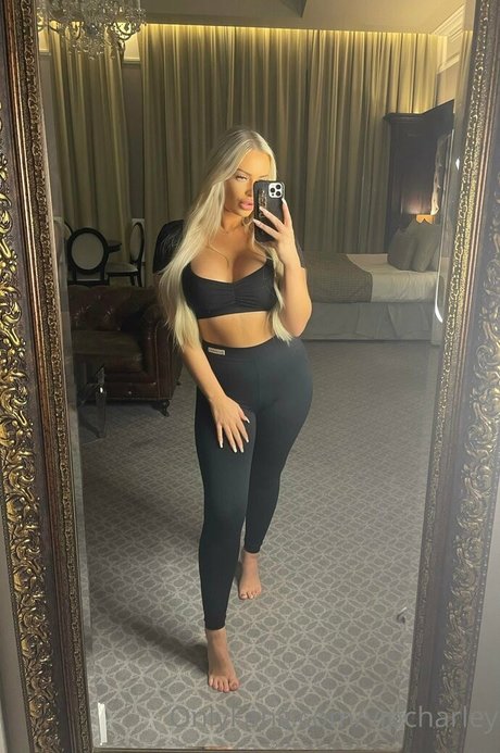 hairy onlyfans pornographic pics