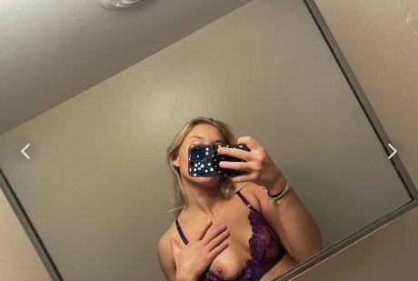 mae 222 high quality actress gallery