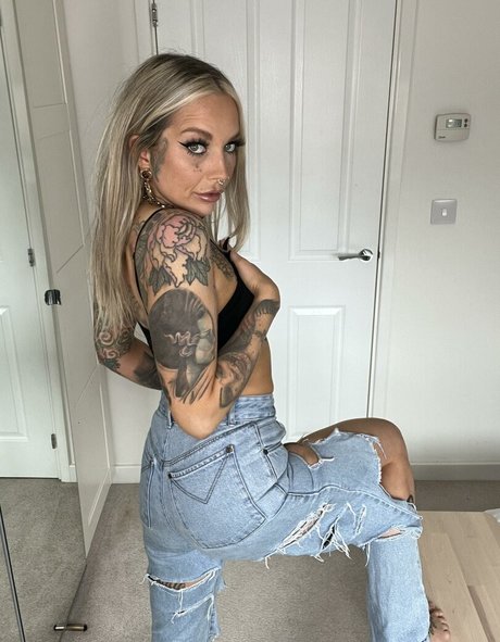 lips onlyfans art naked pic