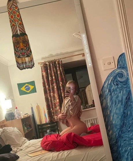 Lola Sykes model exclusive galleries