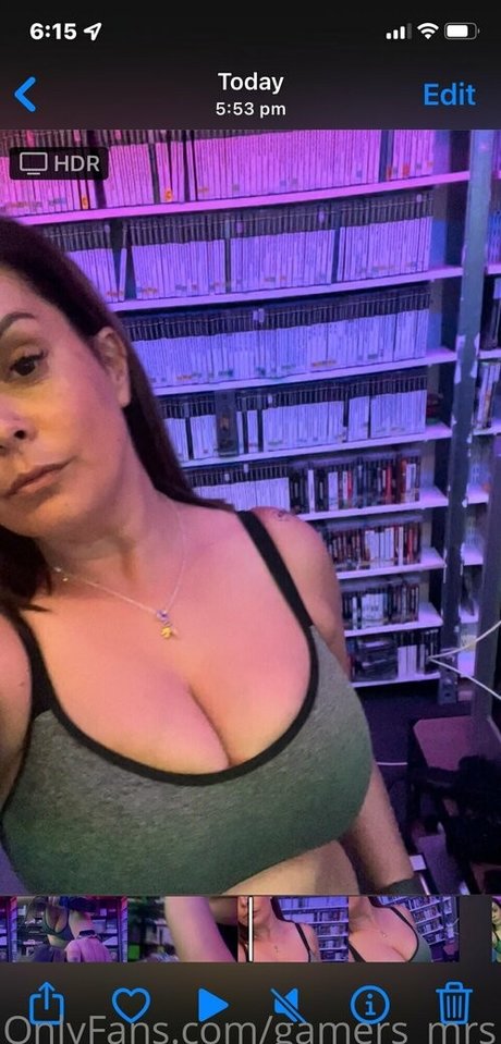 gamers mrs naked actress photo