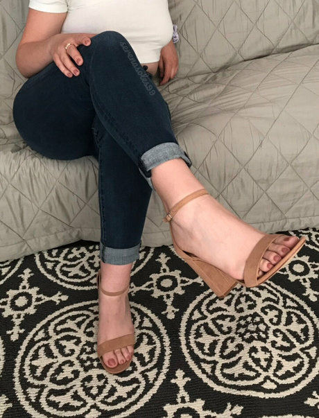 serenasoles99 high quality actress img