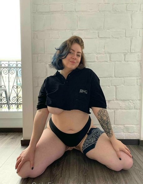 madisonknoxvip pornographic model pic