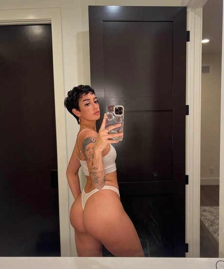 Gianna Evelyn star pornographic pics