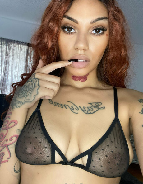 dreamty model naked images