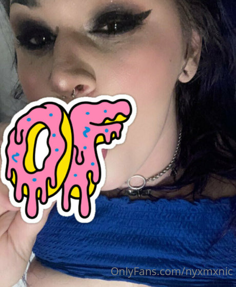 nyxmxnic naked pornstar photo