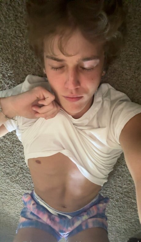 karsen scott model nude photo