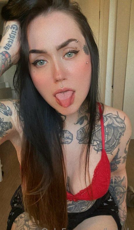 bahgk naked star photos