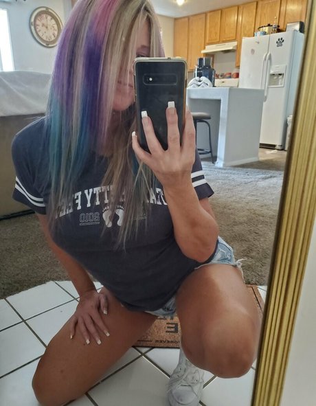 wonderfeetwoman top star img