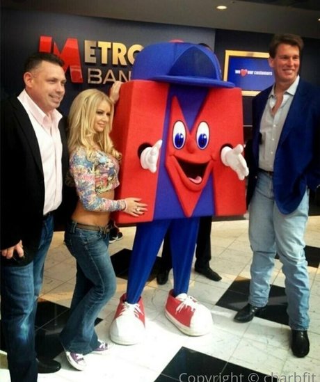 charbfit sex actress pic