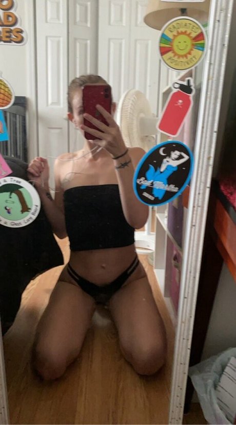 Danni Rivers art model photos