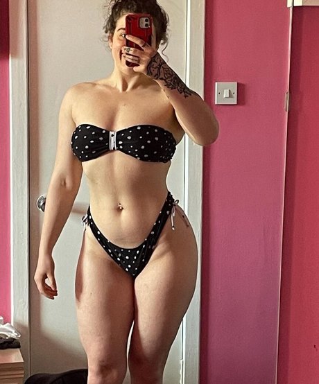 hipthrustqueen art model picture