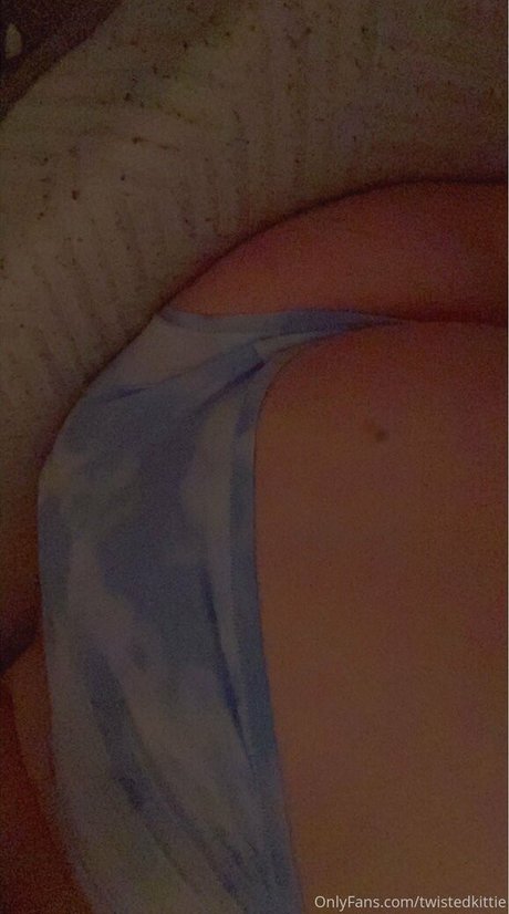 twistedkittie model sex pictures